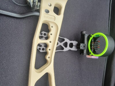 PSE Altera compound hunting bow
