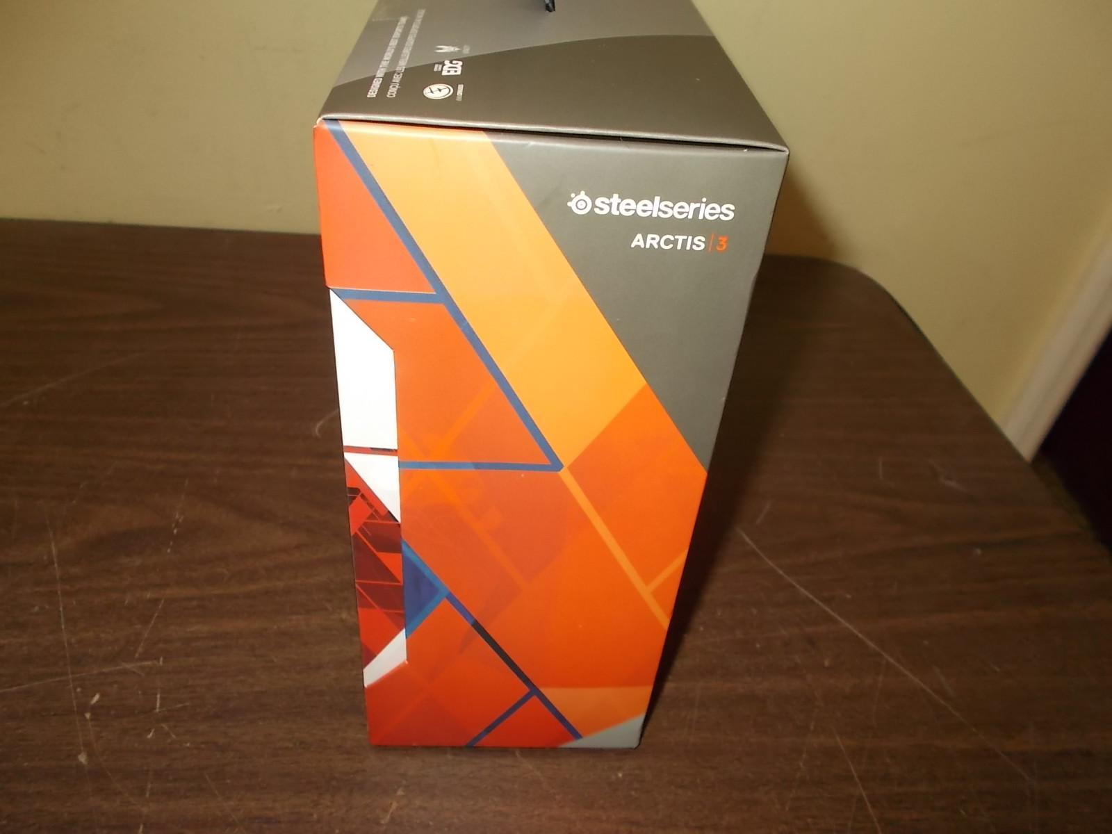 SteelSeries Arctis 3 All-Platform Gaming Headset for PC, PlayStation 4- NIB!