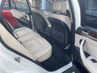 image 3 of interior
