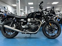 Triumph Street Twin by Fast Lane Motorcycles, Tonbridge, Kent