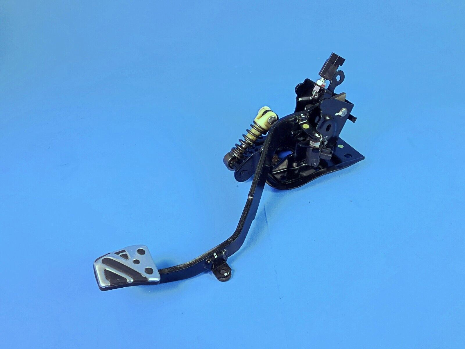未使用 PEDAL BOX 3724 GR86 30プリウス LX スロコン - メルカリ