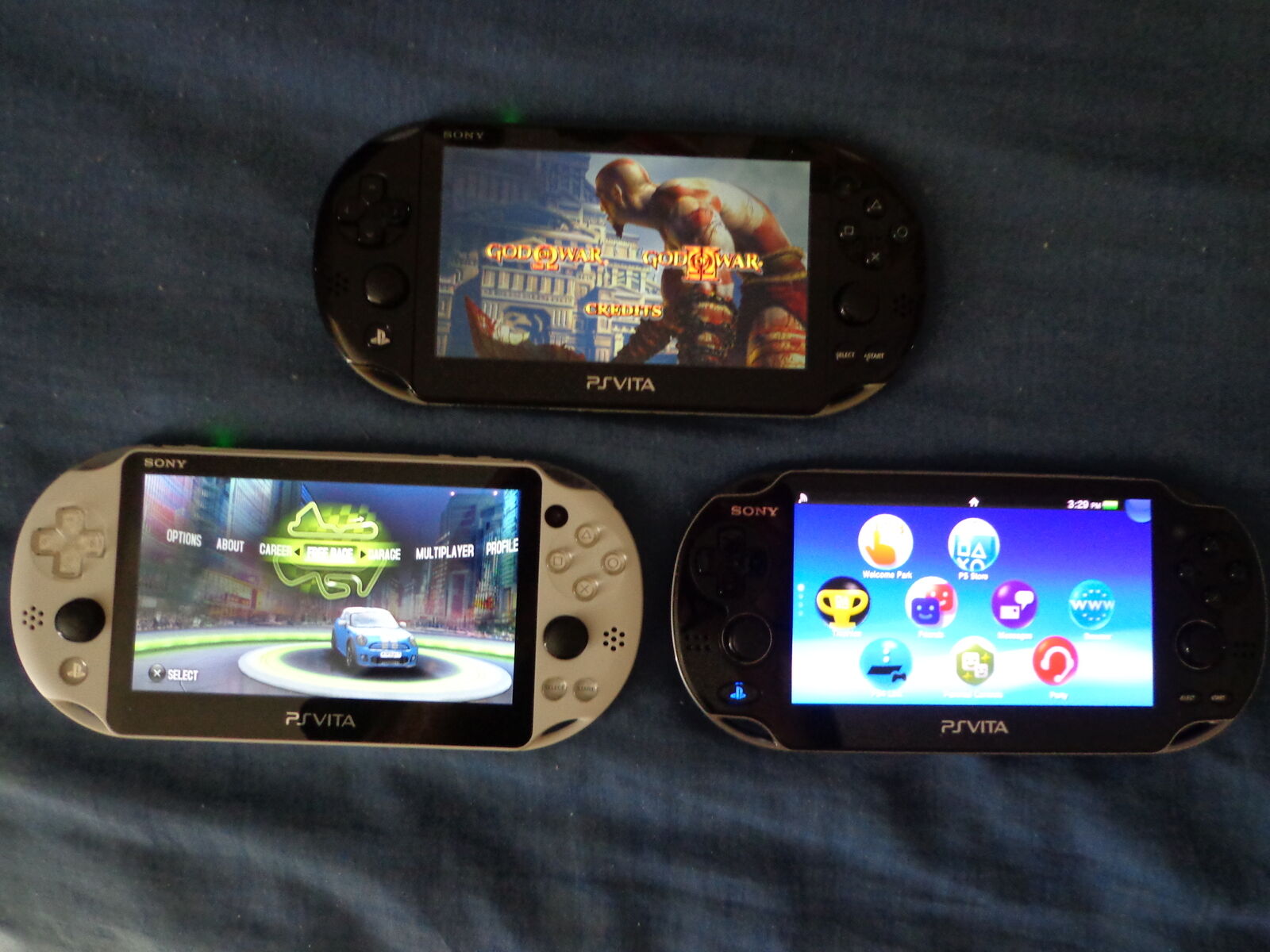 PlayStation Vita Wi-Fi KHAKI BLACK PCH-2000 ZA16 Only PlayStation Vita Wi-Fi KHAKI BLACK PCH-2000 ZA16 Only