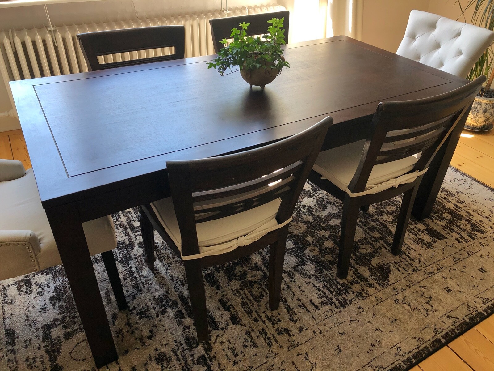 Stylischer Esstisch 6-8 Personen aus Holz in Dunkelbraun Eiche 180 x 90