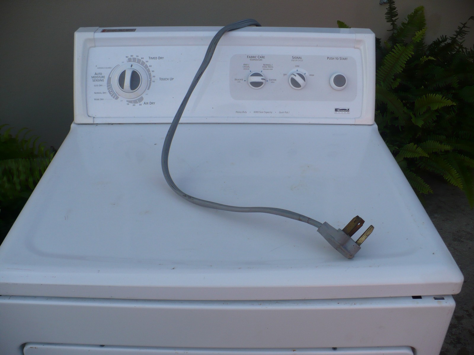 USED KENMORE ELITE DRYER. MODEL MP3225720. NEEDS HEATING ELEMENT.