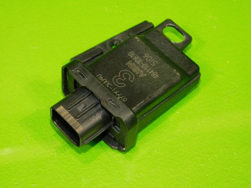 06-13 IS250 IS350 OEM 89991-30040 passenger door lock control relay module