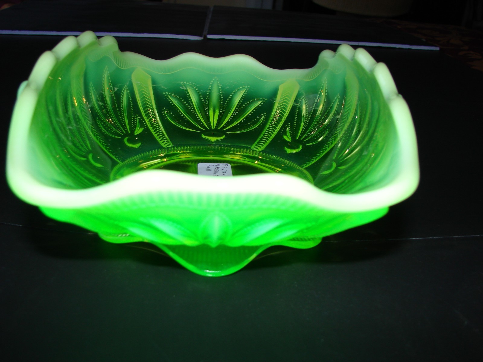 fenton  vaseline-uranium glass  opalescent cactus oblong banana bowl