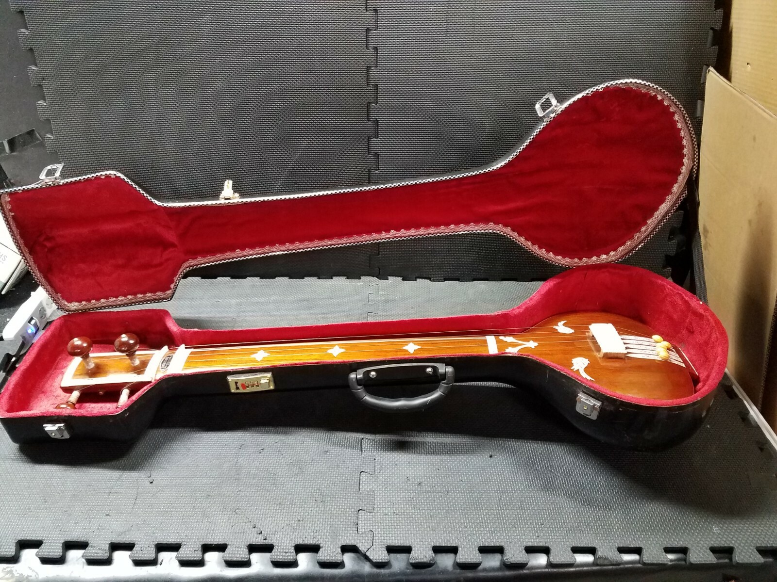Best Tanpuri in World - Hemen and Co. Flat Tanpuri, 5 Strings, Special Wooden Ca