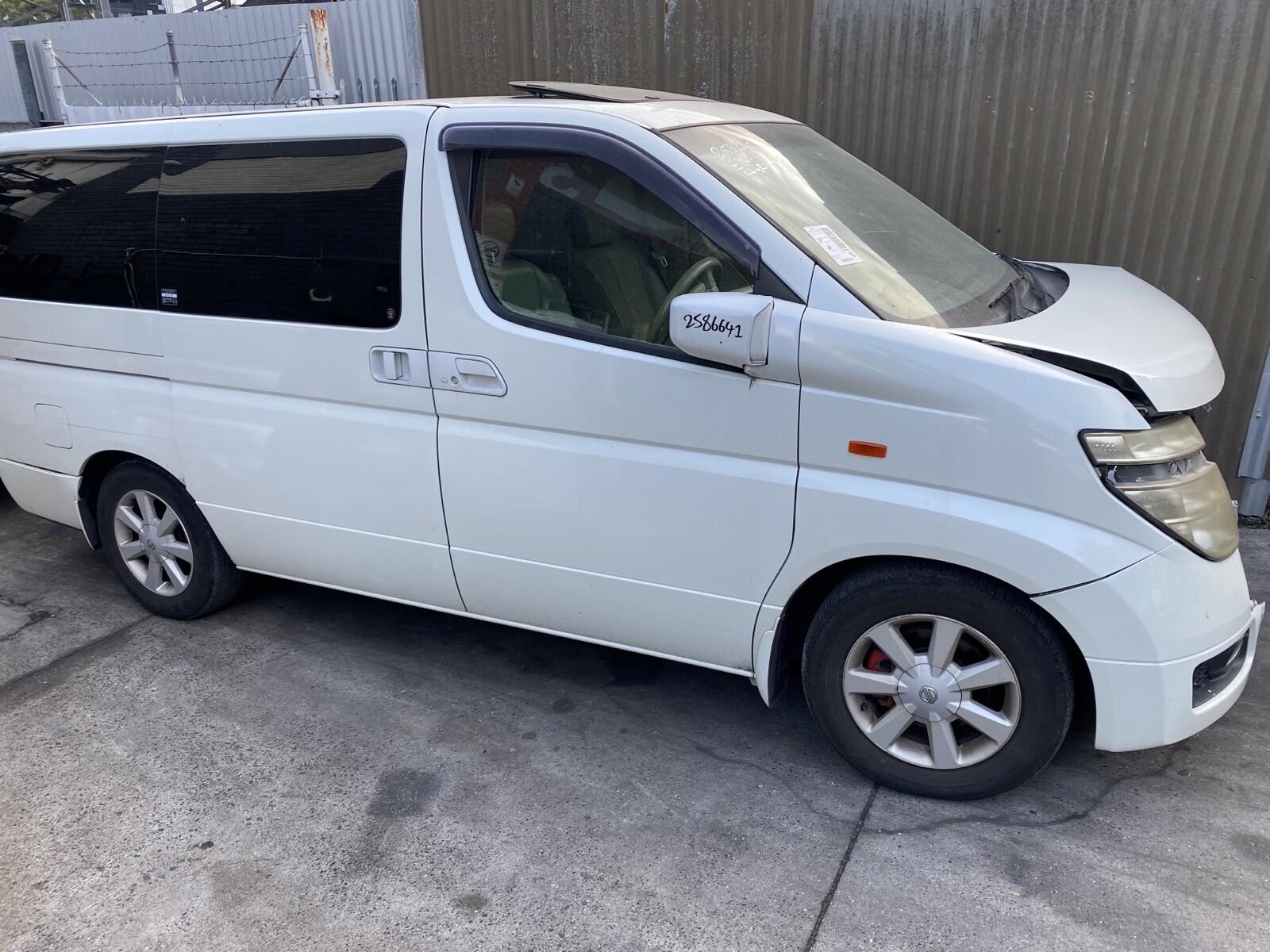 NISSAN ELGRAND E51 S1 DISMANTLING - thumbnail 4