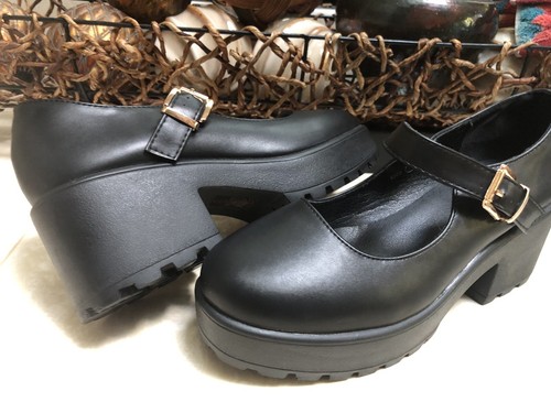 日本未入荷 Koi Footwear / Tira Black Mary Janes 'Suede Black Chunky Platform Mary Jane Shoes – KOI footwear
