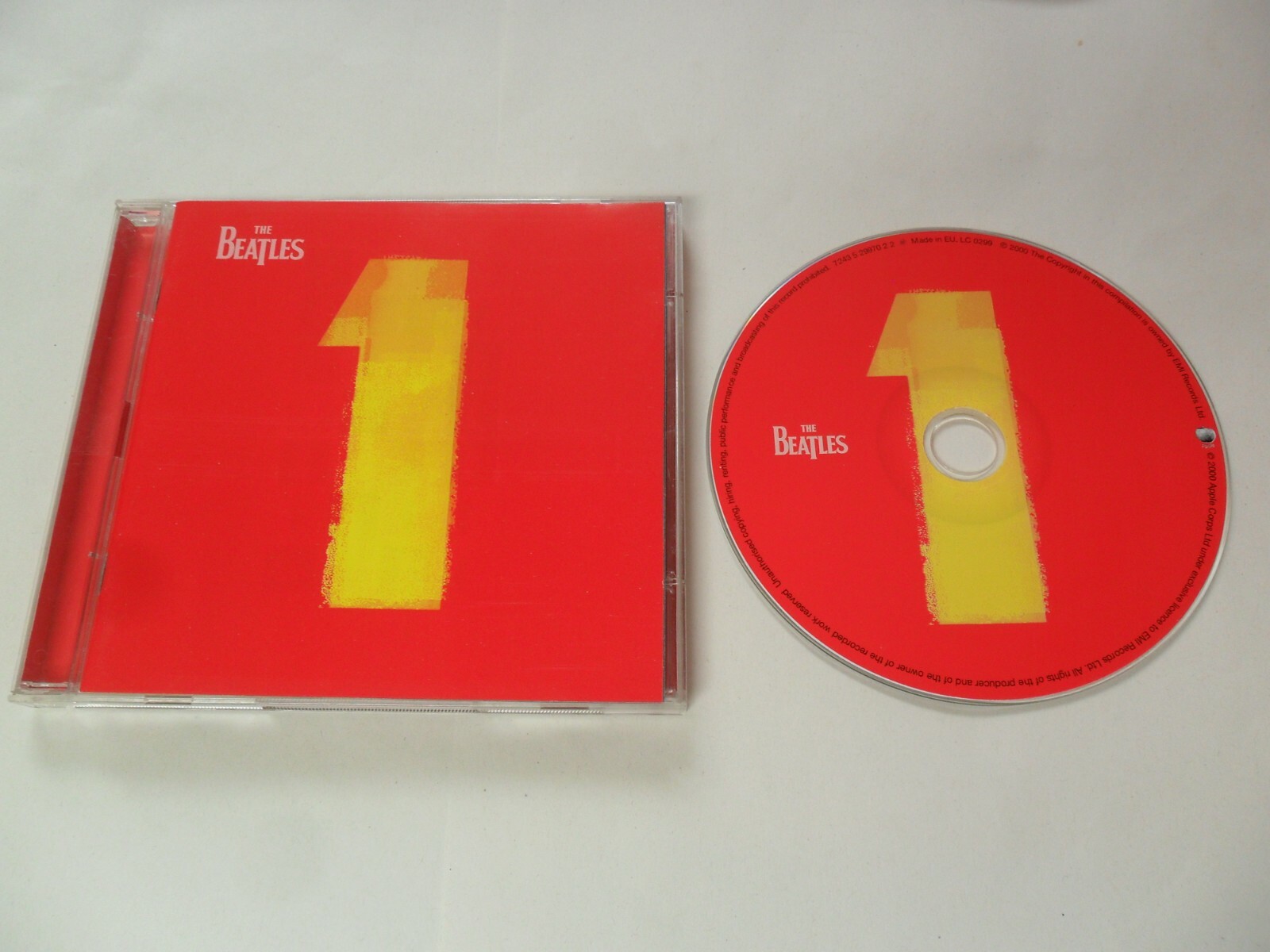 The Beatles 1 UK版 41mpwjrdWgL._SY200_QL15_.jpg