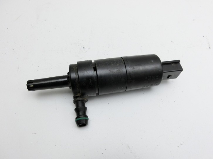 VW Passat 3C B6 05-10 Waschwasserpumpe Wischwasserpumpe Waschpumpe Vo. VW Passat 3C B6 05-10 07.12.2006 3B7955681... Vorschau 2