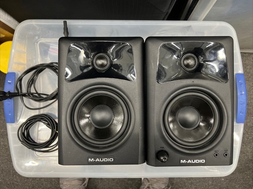 M-Audio AV42 - 40 Watt Studio Monitors w/ Power Supply