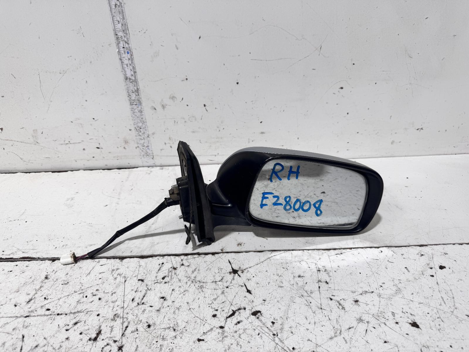 Toyota Corolla Right Door Mirror ZZE122 04/2004-06/2007
