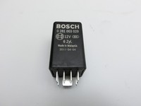 Audi A5 8F Cabrio 09-12 Relais 639 Steuergerät Glühkerze Vorglüreails Audi A5 8F Cabrio 09-12 25.08.2011 4E0907282A... Vorschau 4