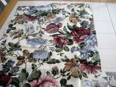 BEIGE FLORAL DRAPERY MATERIAL, 33