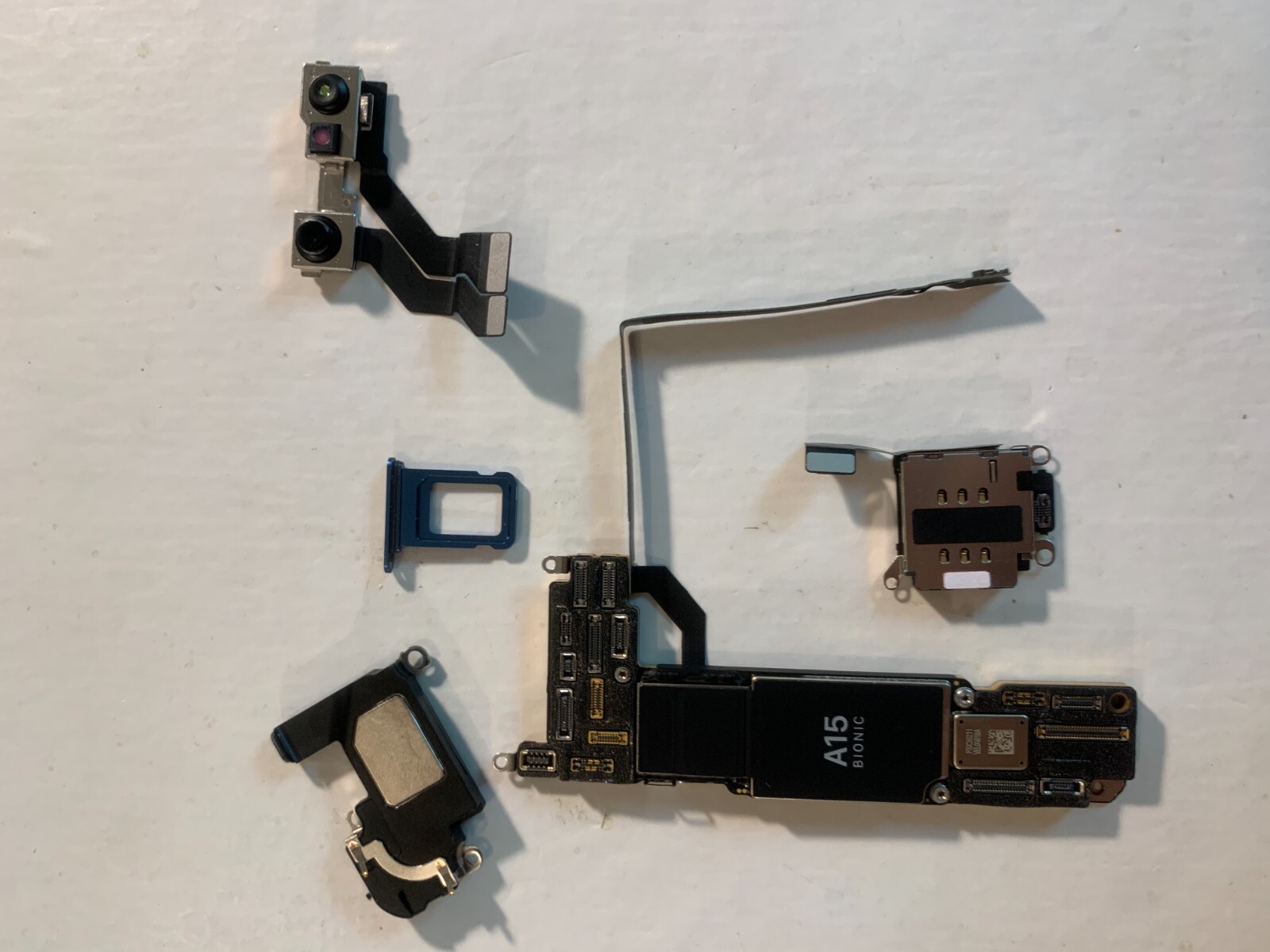 Apple - vias $_57.JPG?set_id=880000500F