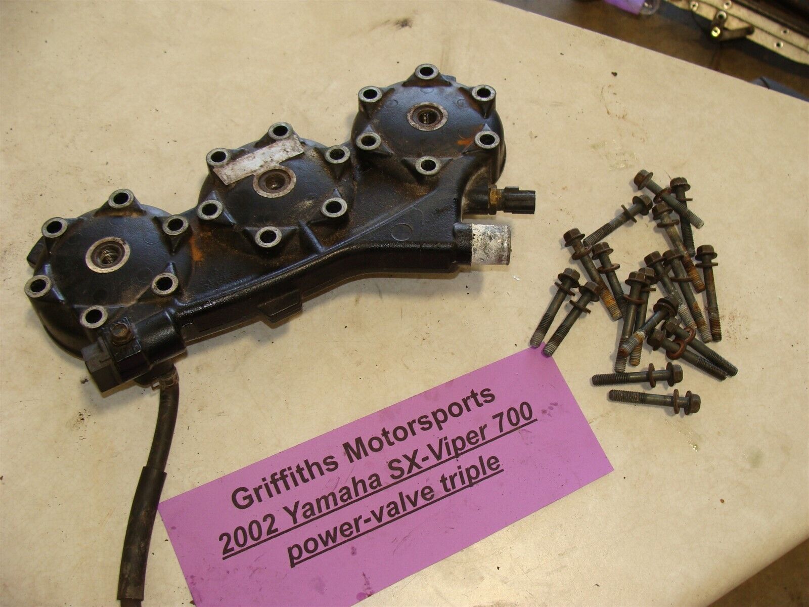 2002 YAMAHA 700 pv triple SXViper SX viper SXV cylinder head 2002 YAMAHA 700 pv triple SXViper SX viper SXV cylinder head