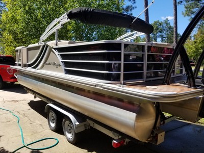 2016 SouthBay pontoon boat