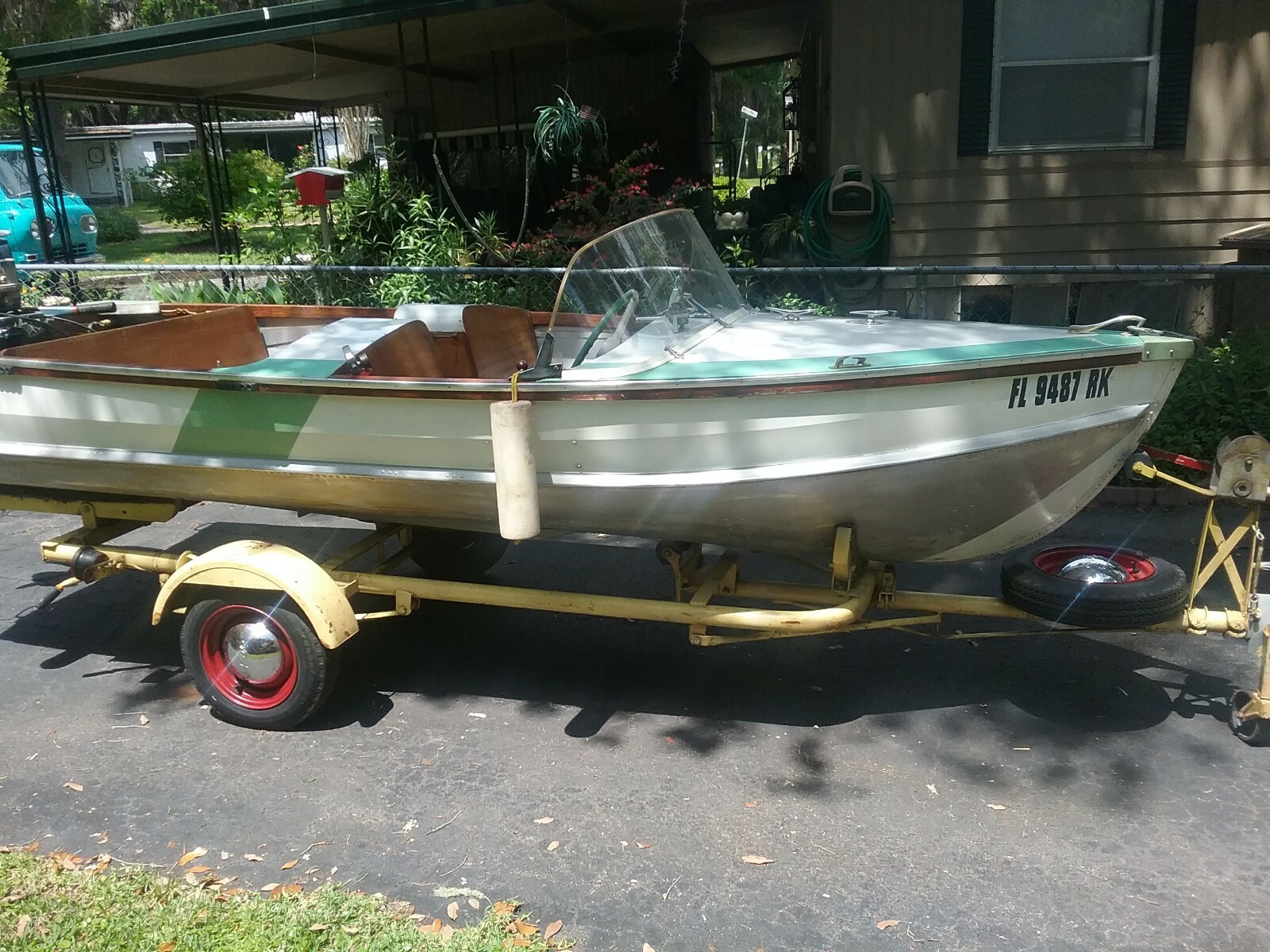 Boats 1958 Starcraft 14 foot aluminum with gator tilt trailer