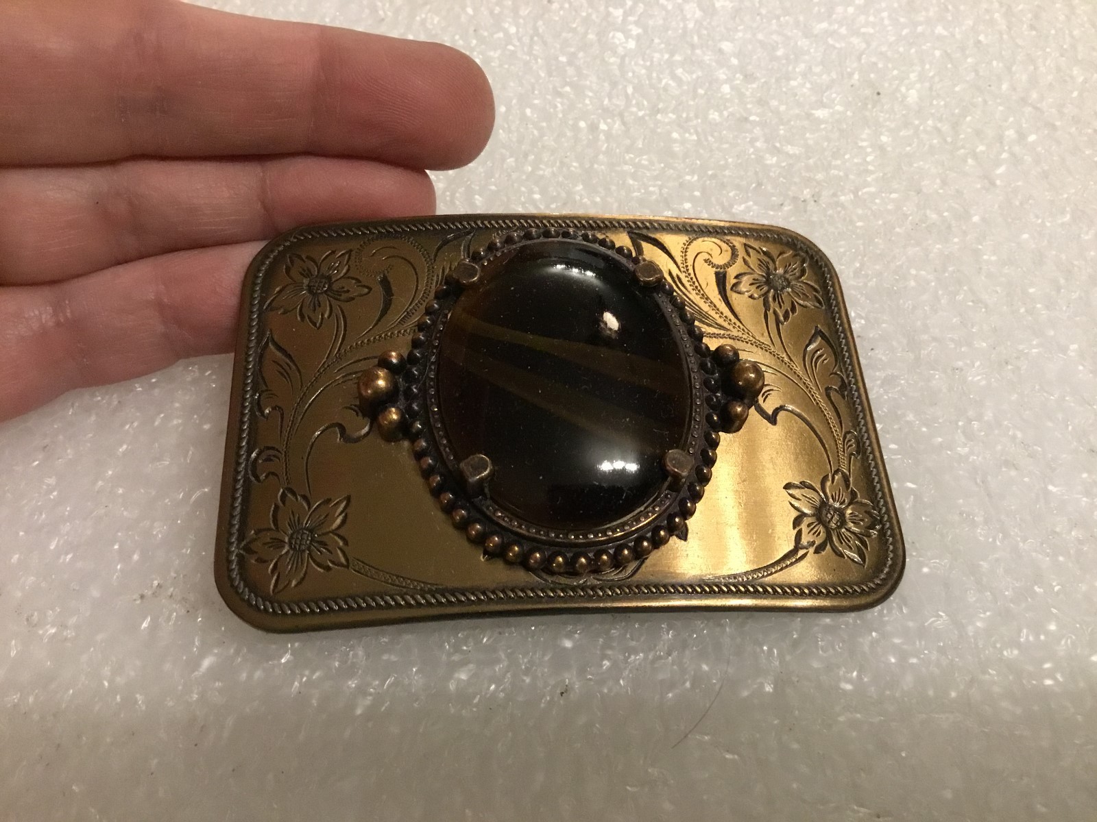 Western Style Brass Buckle with Large Center Agate