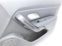 Dacia Duster II HM 18-21 Türverkleidung Türpappe Rechts Vorne Dacia Duster II HM 18-21 05.07.2019 8201710508 gebraucht Vorschau 2