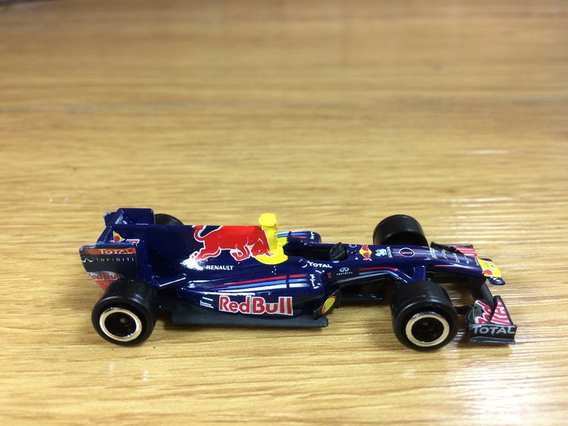 duster miniature majorette