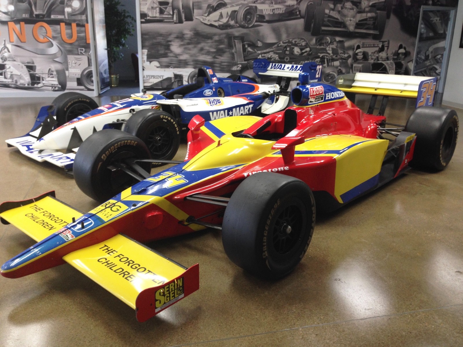 Indy 500 Racing Car Dallara 4