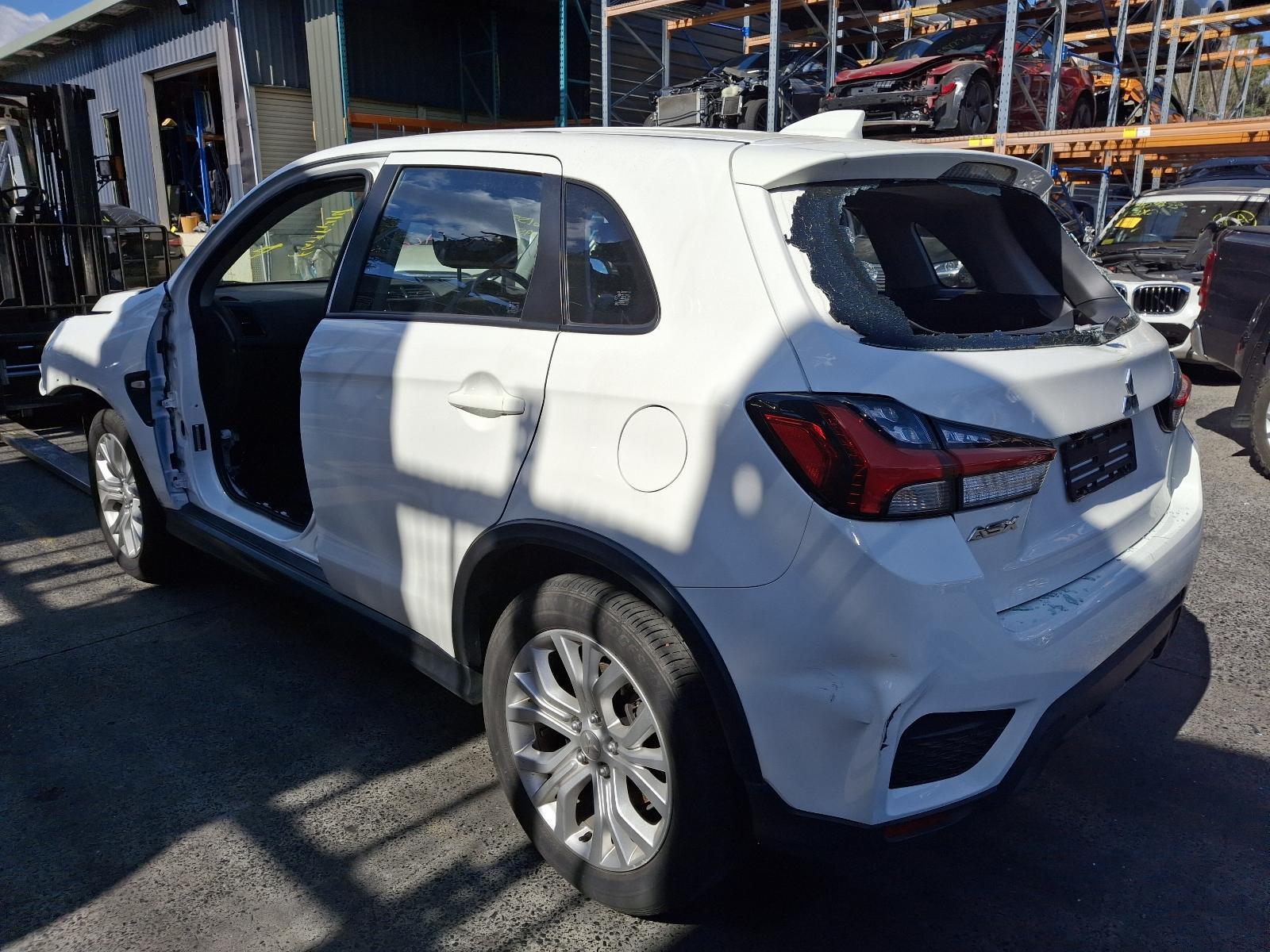 2021 Mitsubishi Asx XB-XD 07/2013-2024 POWER WINDOW MASTER SWITCH RIGHT FRONT image 5