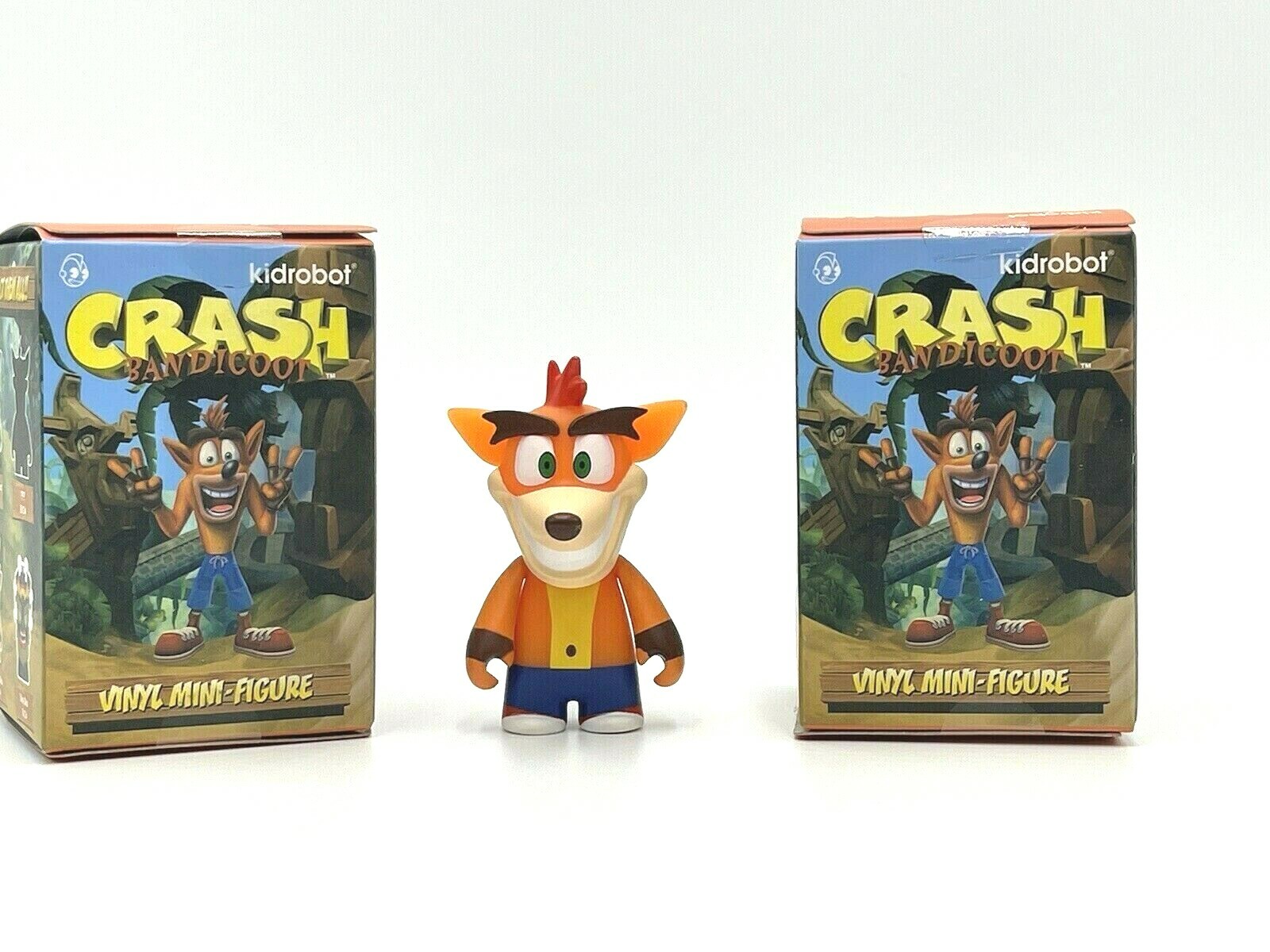 Crash Bandicoot Animal Passportとミニ人形のセット Crash Bandicoot Animal Passportとミニ人形のセット Crash