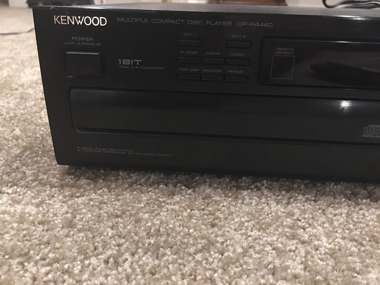 KENWOOD DP-R4440 MULTIPLE CD PLAYER 120VAC 60HZ 15W (P19)