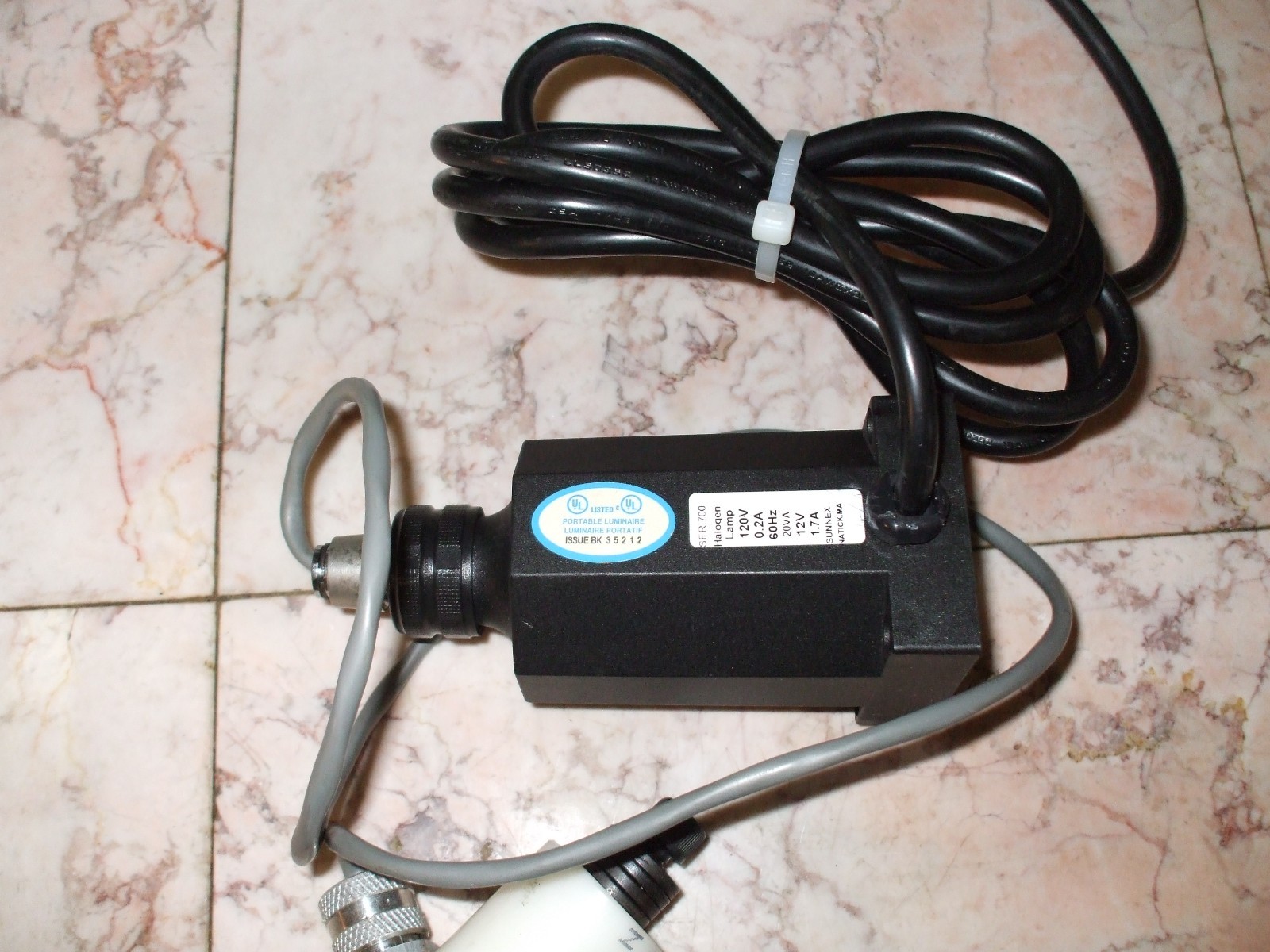 SUNNEX 700 SERIES HALOGEN ANTI-VIBRATION MACHINE TASK LAMP 120V/60Hz 12V/20W