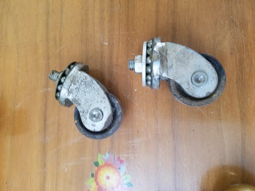 Mixed Lot of Vintage Furniture Casters