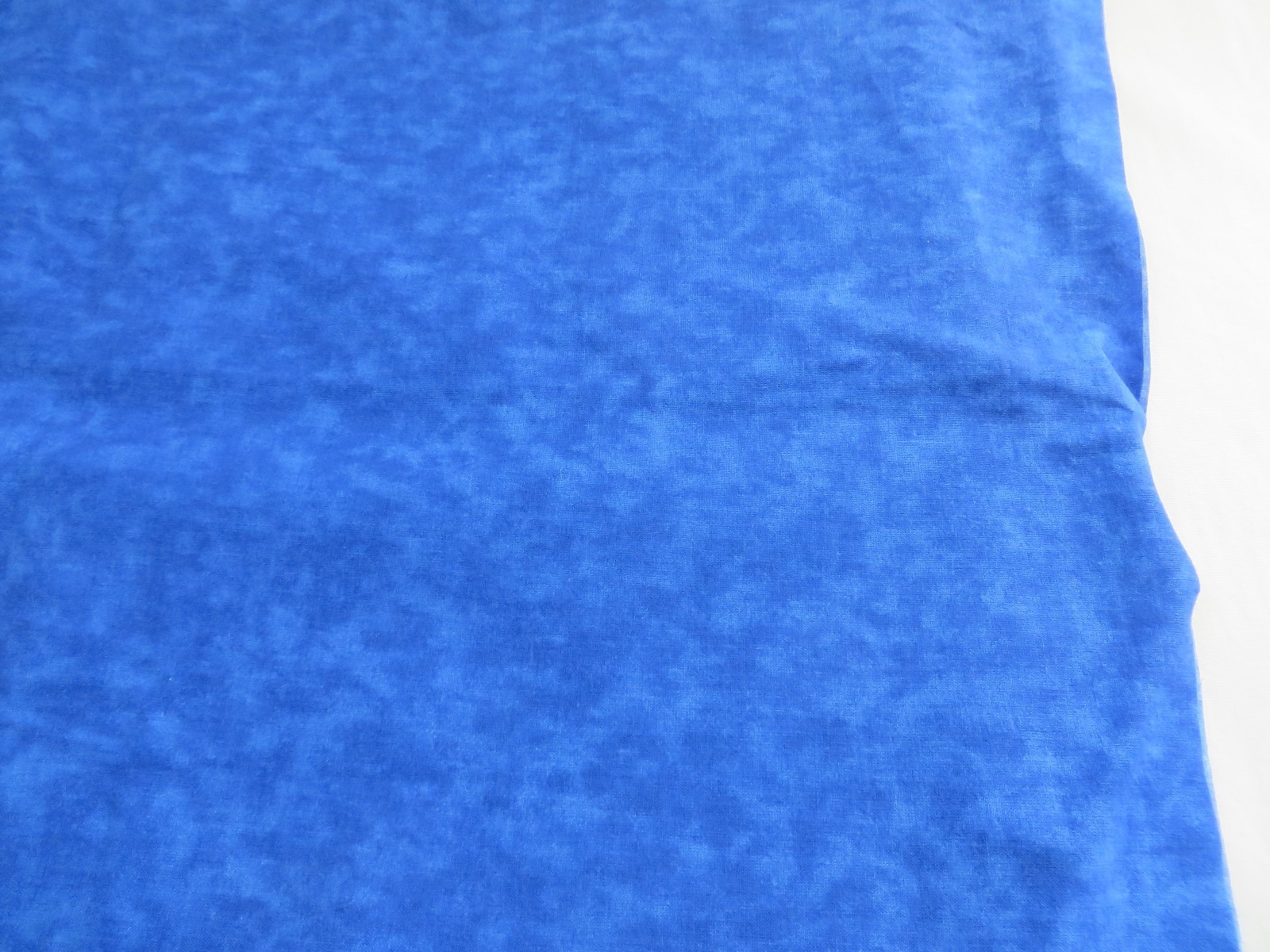 BLUE RETRO FABRIC PRINT QUILTING COTTON 2 YDS  30