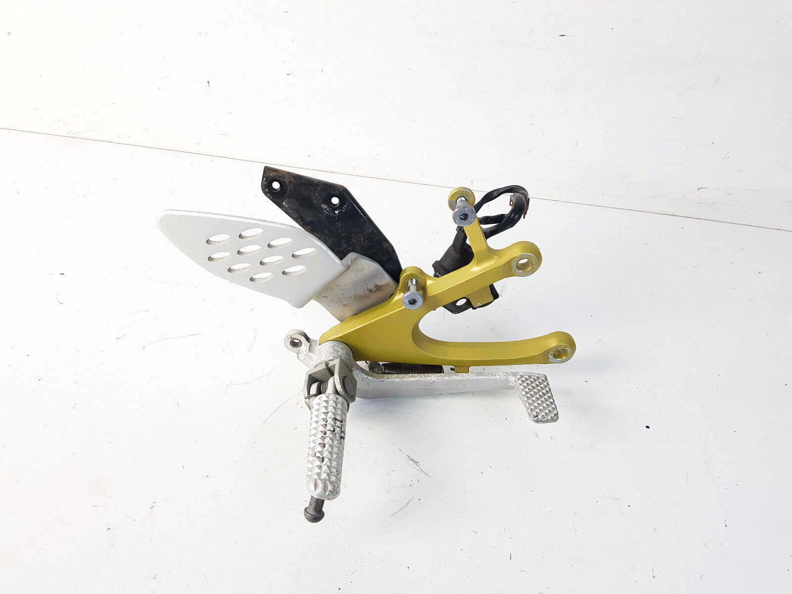 Pedana Anteriore Destra con Pedale Freno YAMAHA YZF 1000 R1 YZFR1  2004 - 2006