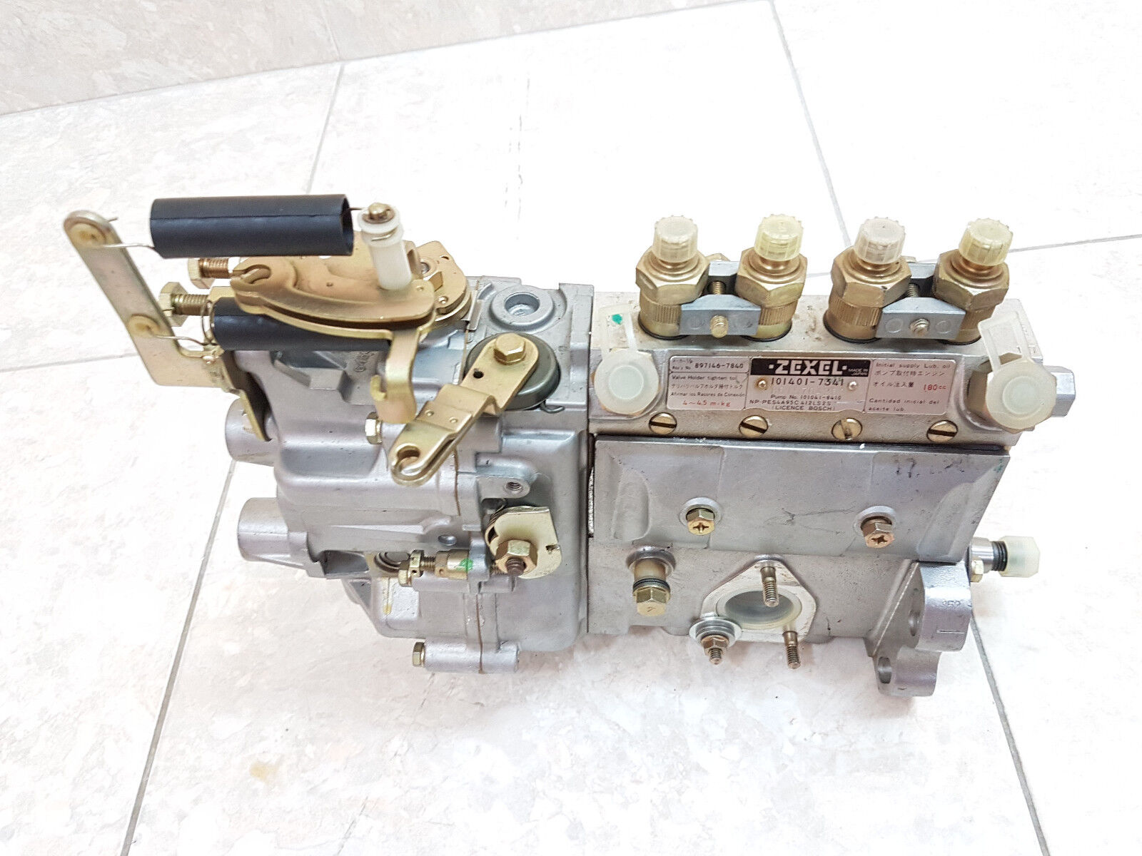 Isuzu 4HF1 Engine Fuel Injection Pump 101401-7341 Isuzu 4HF1 Engine Fuel Injection Pump 101401-7341