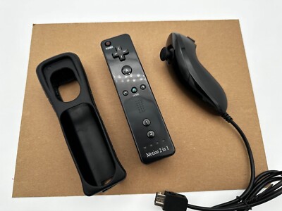 Built in Motion Plus Remote Controller Nunchuck + Case For Nintendo Wii/Wii U