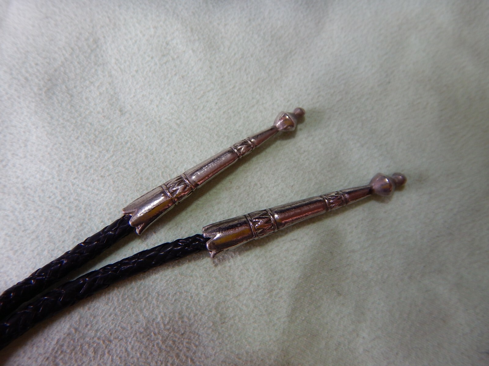 Vintage Mens Bolo 36 inch leather braided tie rope. Agate stone on slide- VGC