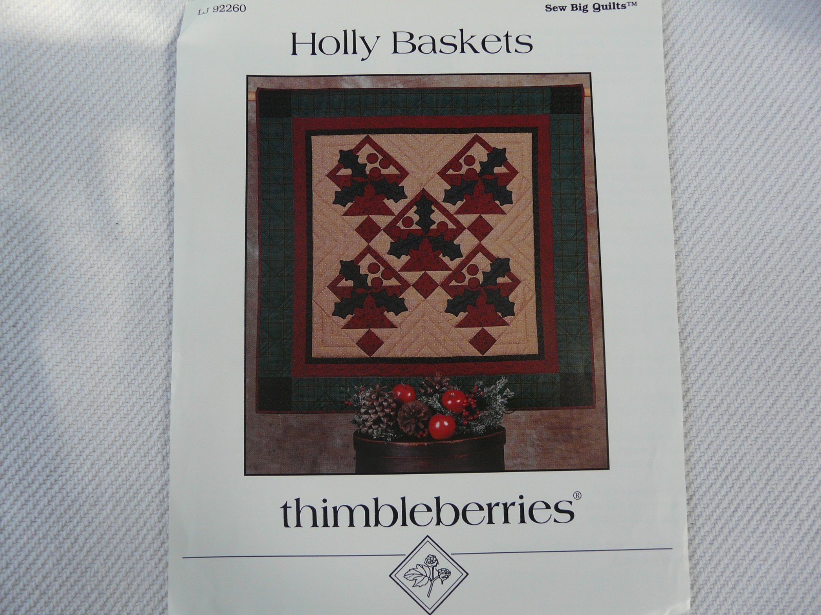 Holly Baskets Holiday Christmas Wall Hanging Quilt Sewing Pattern Thimbleberries