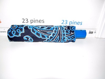 VERA BRADLEY BLUE BANDANA AUTOMATIC OPEN CLOSE FULL SIZE UMBRELLA NWT