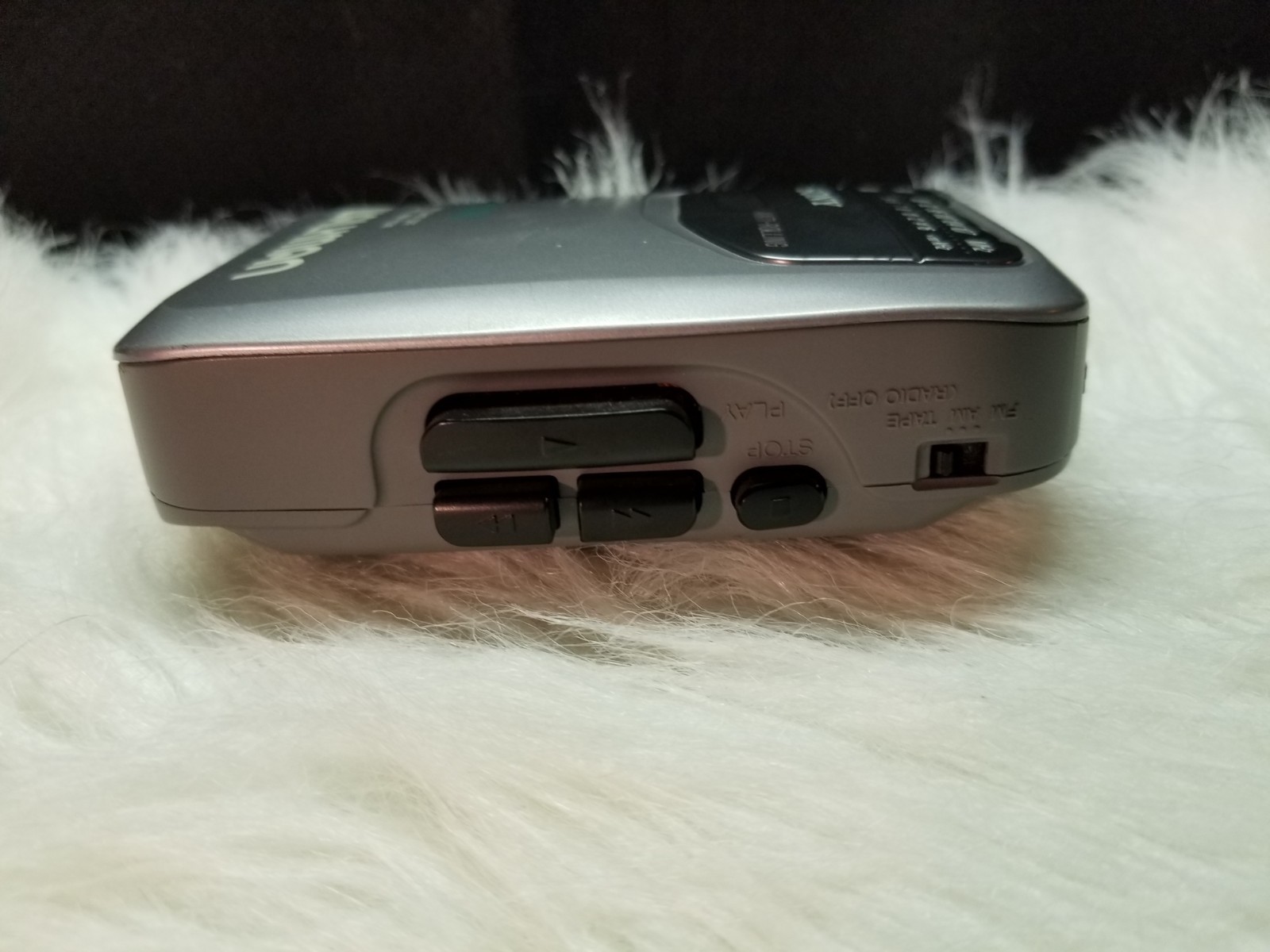 Sony Walkman FM/AM Cassette Player Radio WM-FX141
