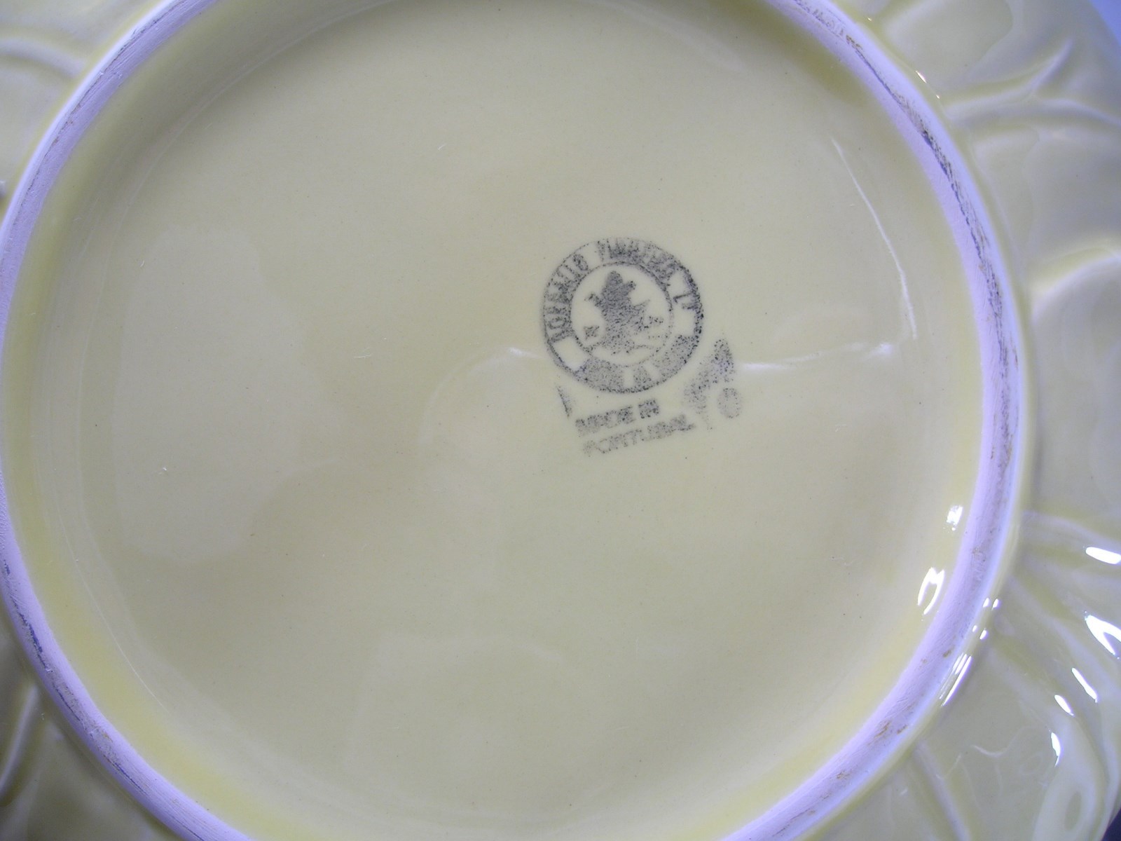 Bordallo Pinheiro Salad Bowl Large Cabbage Yellow