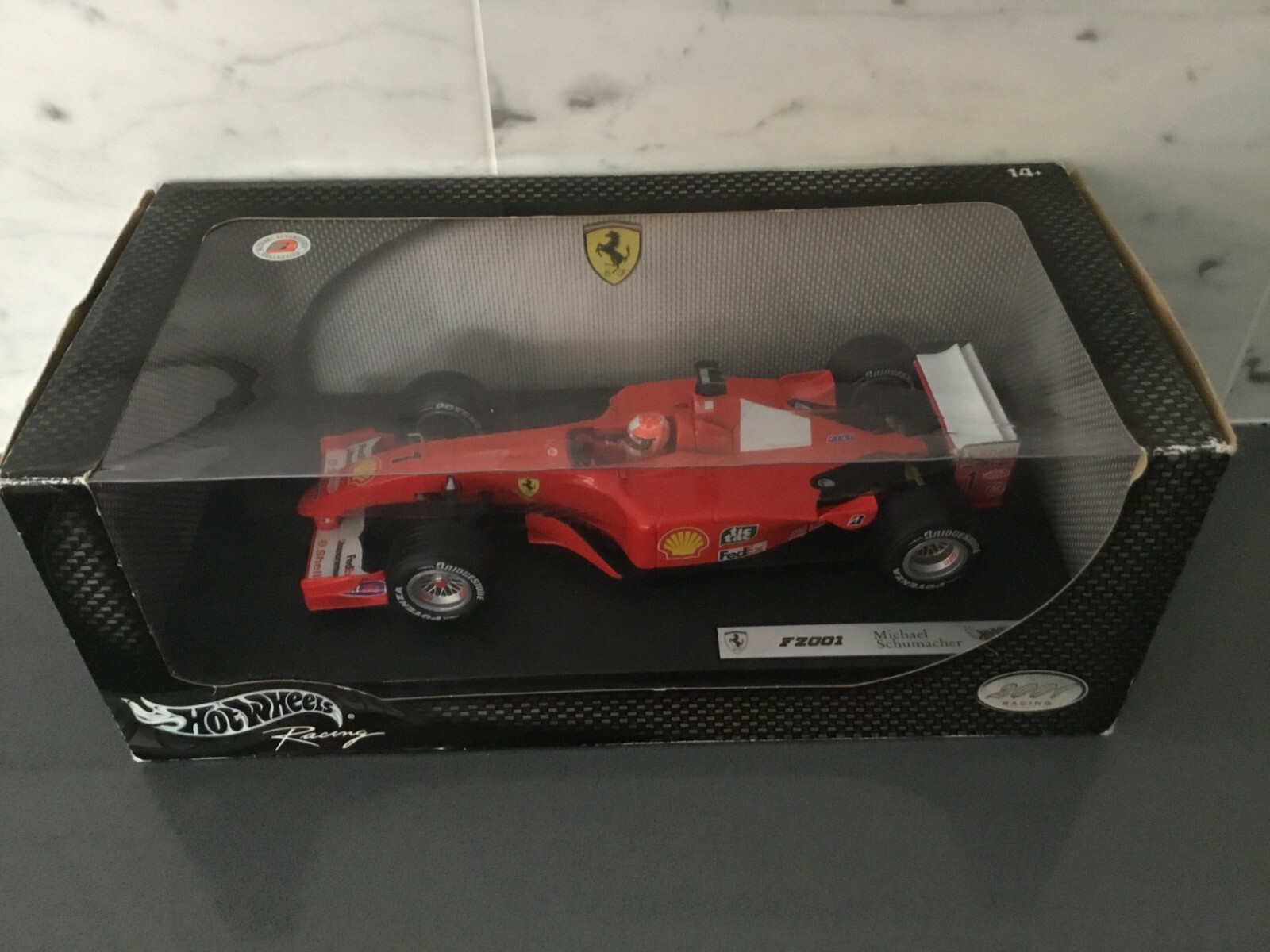 【新品】1/18 Hot Wheel Ferrari F2001 Michael Schumacher 2001 World Champion Ferrari F2001 Hot