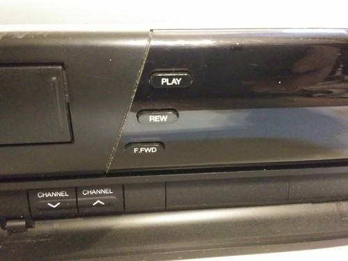 RCA VR319 VCR Cassette Recorder VHS Player With Remote - Works