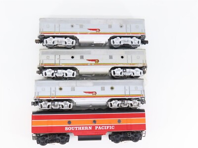 Lot of 4 O Gauge 3-Rail Lionel ATSF/SP F7B UNPOWERED Diesel Locomotives