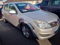 2010 Vauxhall Astra 1.4i 16v Active 5dr HATCHBACK Petrol Manual