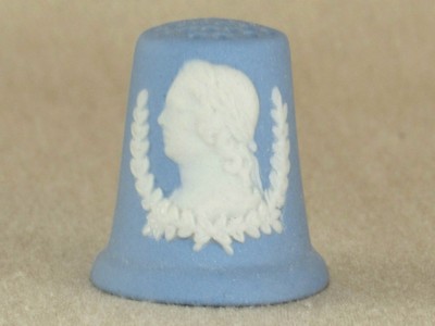Wedgwood Kings & Queens of England Thimble #8 Henry III EXC in Box