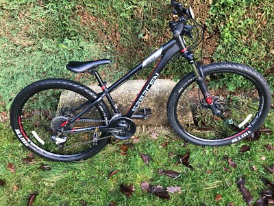 Saracen Tufftrax Hardtail Mountain Bike: 13" Frame 27.5" Wheels Hydraulic Disks.