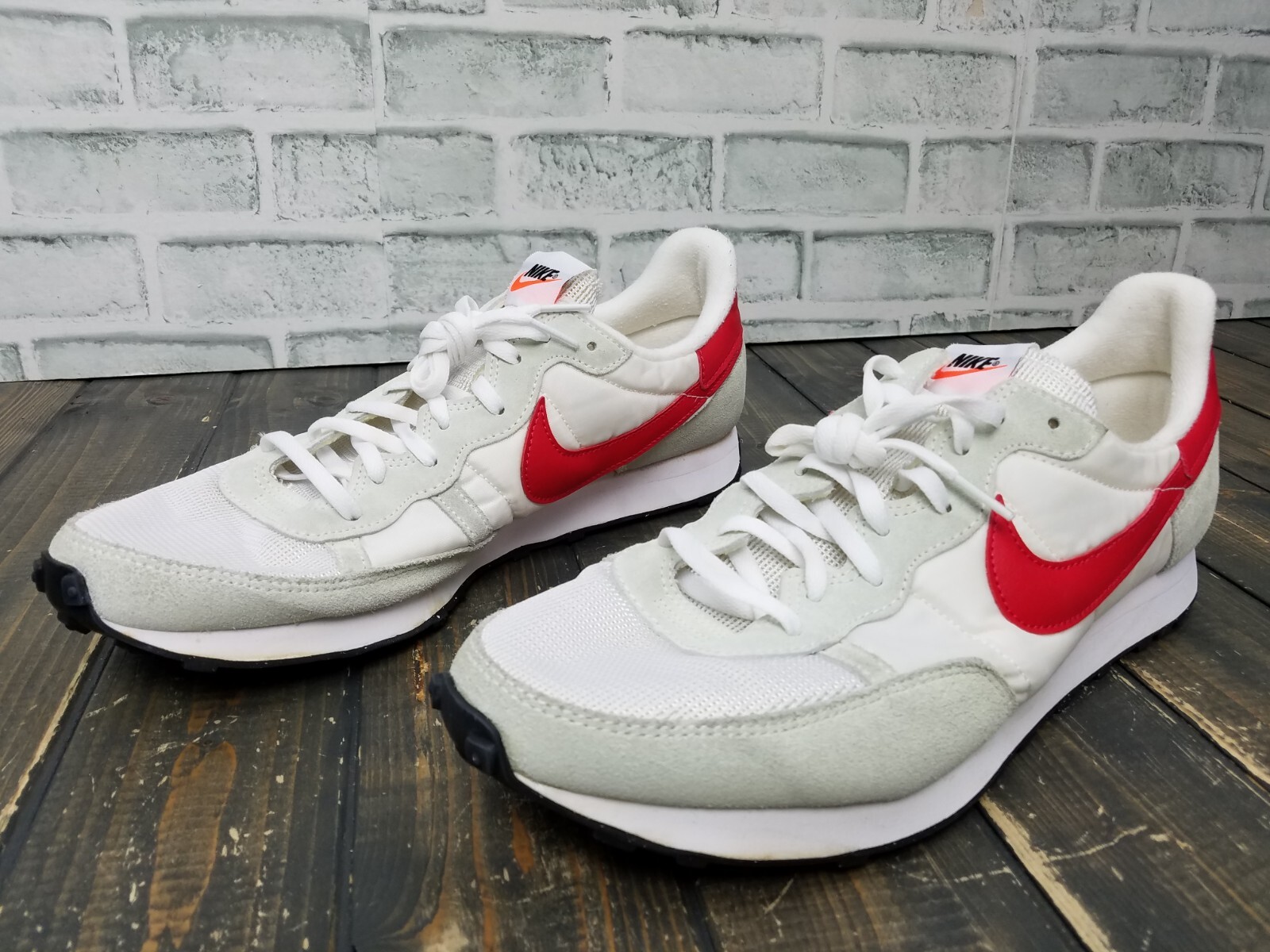 靴 NIKE  CHALLENGER  OG Nike Challenger OG Shoes White University Red Athletic