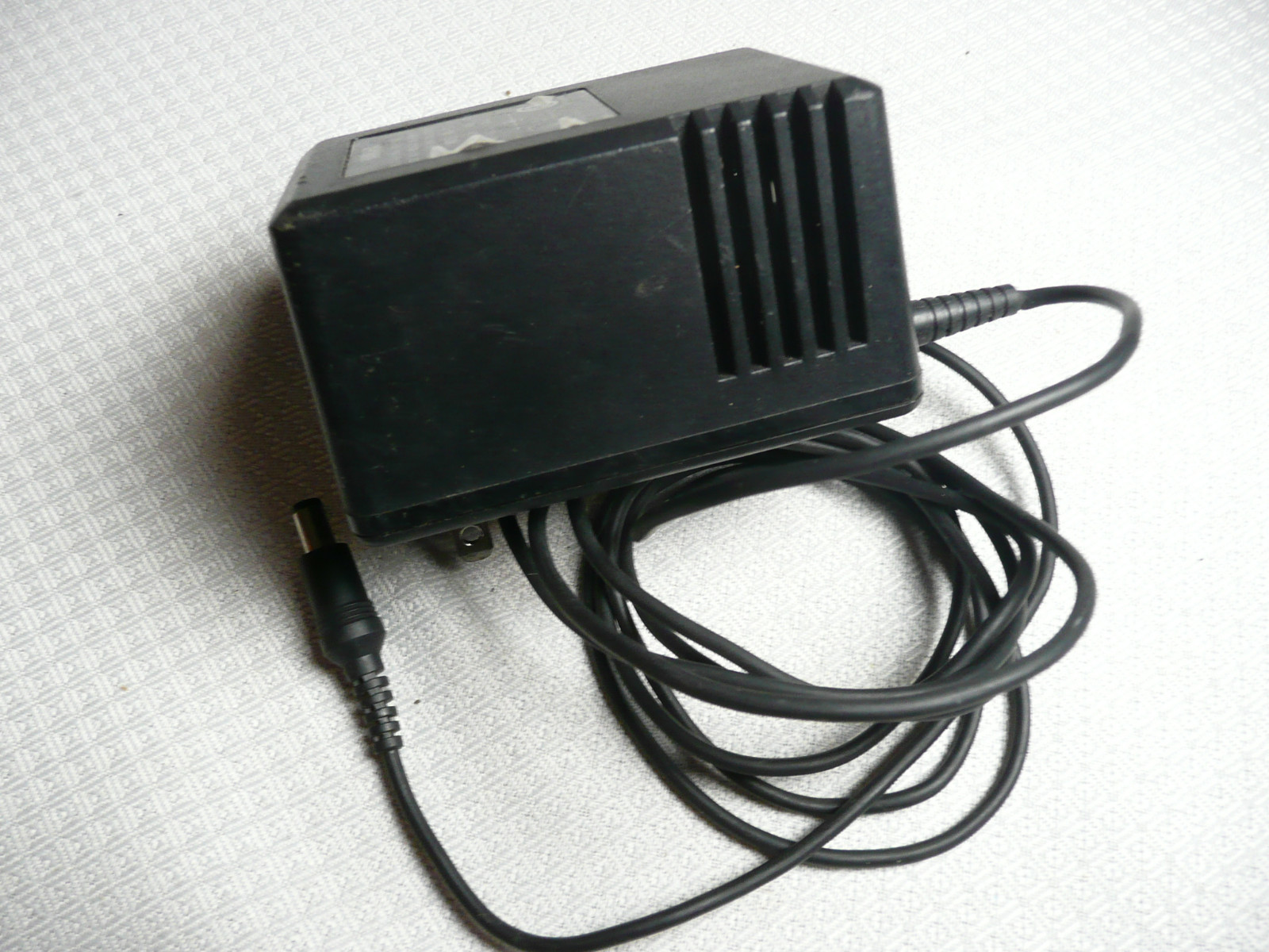 Original OEM Yamaha PA-3 Power Adaptor 10V / 700mA Output