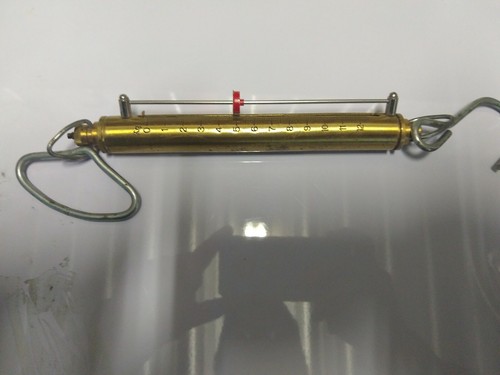 Vintage CHATILLON-N.Y.-U.S.A.-MODEL IN-25 hanging scale. HAS SLIDE INDICATOR